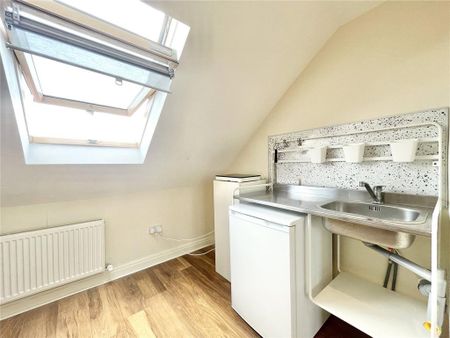 Studio to rent - Photo 4