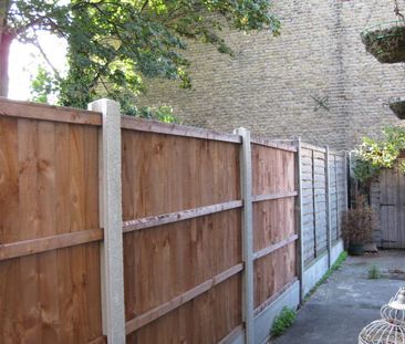 2 Bed Detached House, Salcombe Road, E17 - Photo 2