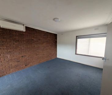 “Spacious two bedroom villa, close to Broadway Shopping Village & R... - Photo 5