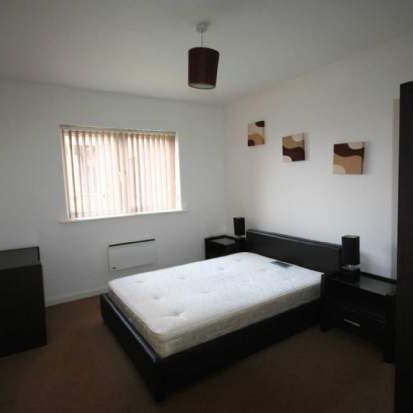 2 bedroom property to rent in Prescot - Photo 1