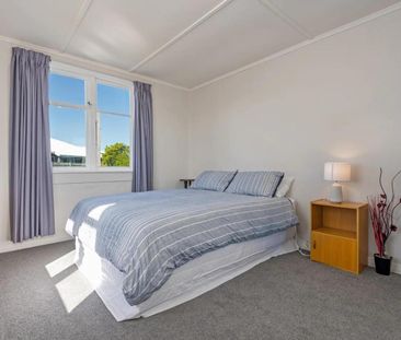 Enjoy sea breezes on Seabury Ave! - Photo 6