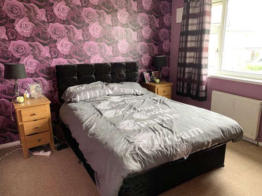 Lingfield Approach, Leeds - Photo 1