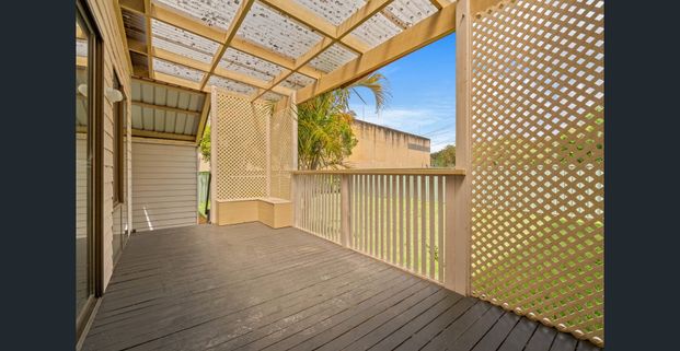 Family friendly Home - Photo 1