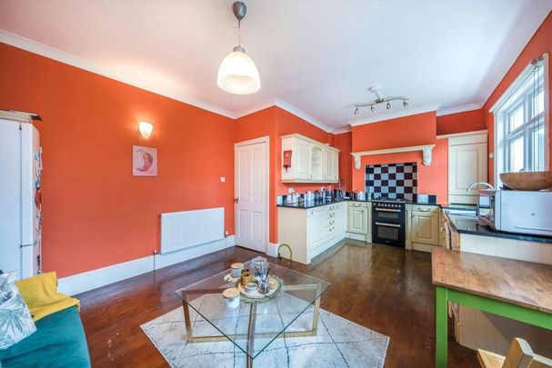 3 bedroom terraced house to rent - Photo 1
