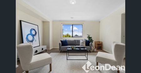 Beautiful Two Storey Brick Veneer Home - Photo 4