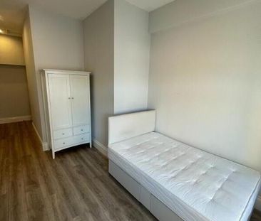 Apt 3, 34 Wellington Park, Belfast, BT9 6DN - Photo 3