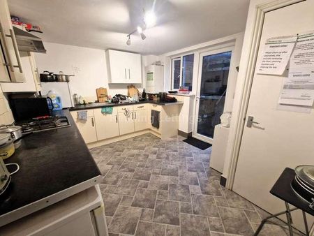 Kings Road, Berkshire, RG1 - Photo 5