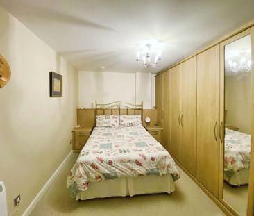 2 bedroom Flat To Let - Photo 5