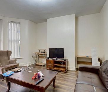 4 bedroom house to rent - Photo 2