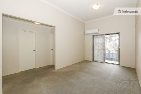 TIDY 2 BEDROOM IN SECURE COMPLEX - Photo 2