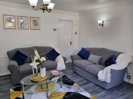 2 Bed End Terrace, Cromwell Street, LS9 - Photo 2