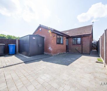 2 bedroom semi-detached bungalow to rent - Photo 2