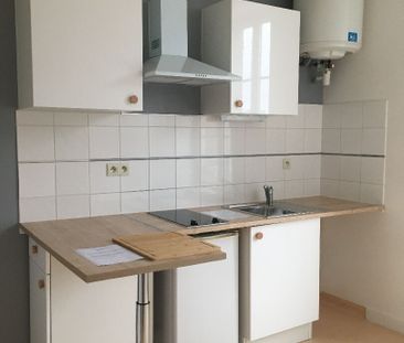 Location Appartement 2 pièces 28m² - Photo 2