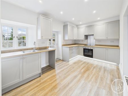 The Avenue, Harewood, Leeds LS17 - Photo 5