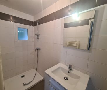 Appartement 2 Pièces + 2 parkings extérieures - Photo 5