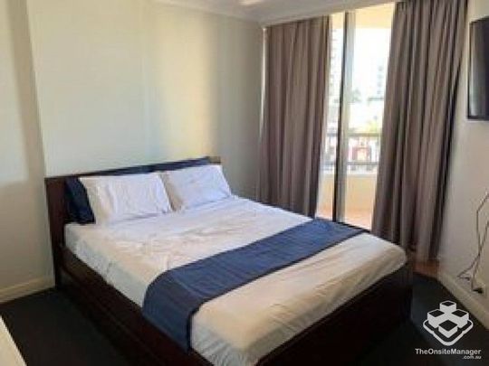 Heart of Surfers Paradise fully furnished apartment - Photo 1