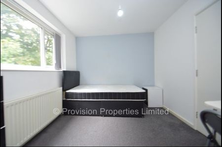 4 Bed House near the Leeds University - Photo 4