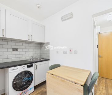 Church Road, NW4 4DU, London - Photo 4