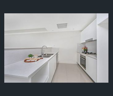 Double Sided Balcony Views & Oversized Living Area - Photo 5