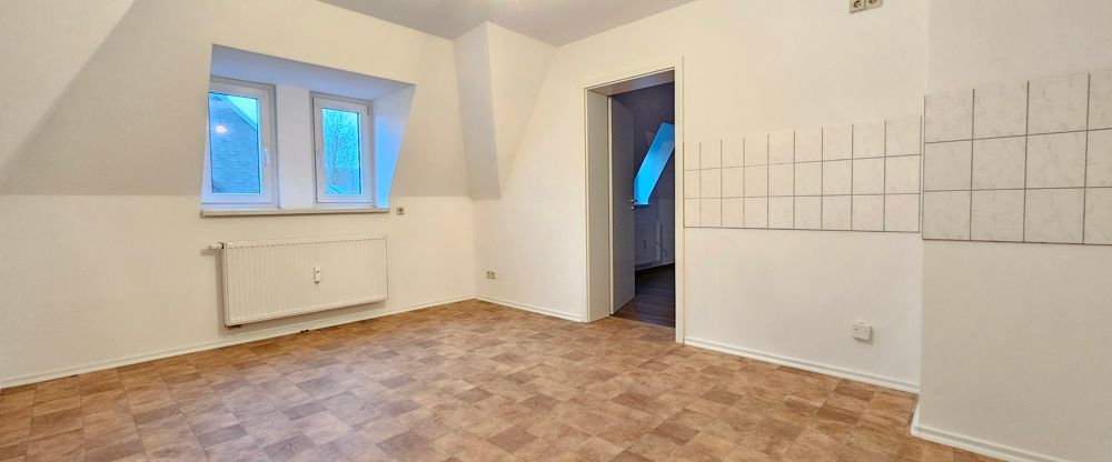 Schöne geräumige Dachgeschosswohnung in Stadtvilla - Photo 1