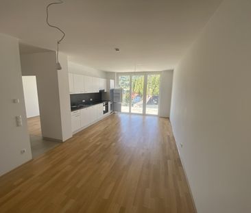 Großzügige 2- Zimmerwohnung mit riesigem Westbalkon! - Photo 2