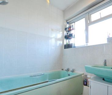 2 bedroom maisonette to rent - Photo 2