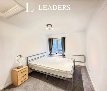 2 bedroom apartment to rent West Hill Place, Bournemouth, Dorset, BH2 - Photo 2