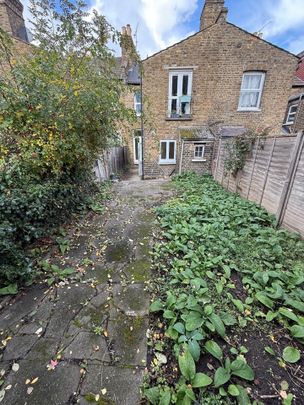 1 Bed Flat, Percy Road, N12 - Photo 1