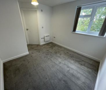 2 bedroom maisonette to rent - Photo 5