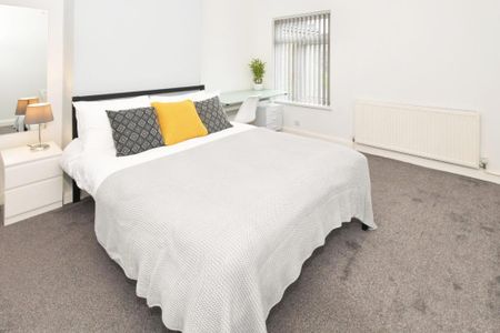 3 bedroom terraced house to rent - Photo 4