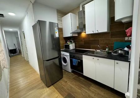 Calle de Alicante, Madrid, Community of Madrid 28045 - Foto 2