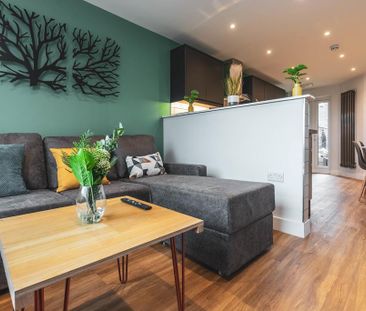 6 bedroom terraced house to rent - Photo 2