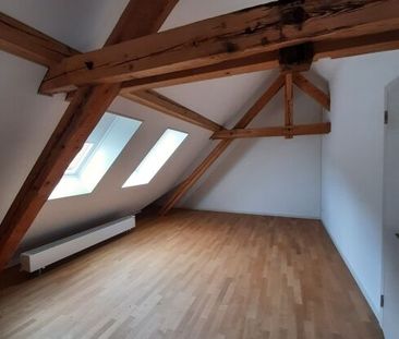 Living at the station with good transport links - Photo 4