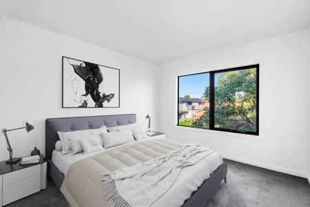 Two Bedroom + Study Townhouse! - Photo 4