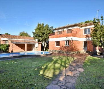 6 room luxury Detached House for rent in Sant Cugat, Spain - Photo 4
