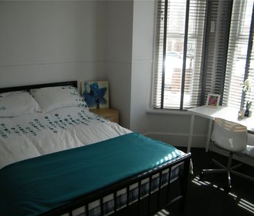 5 bedroom semi-detached house to rent - Photo 6