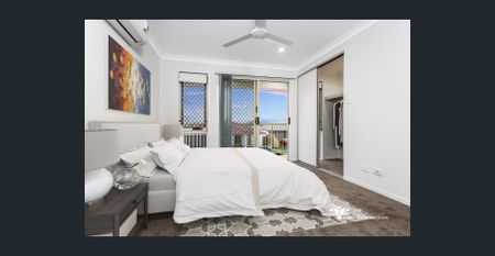 Modern Family Living in the Heart of Bellbird Park. - Photo 5