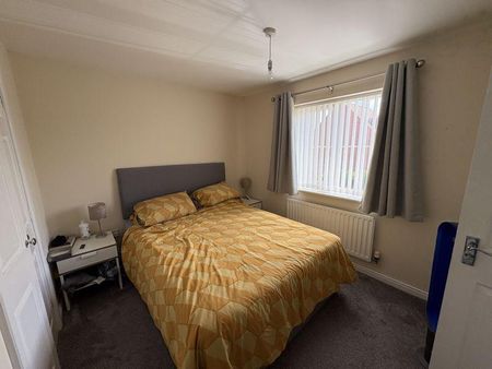 3 bedroom terraced house to rent - Photo 4