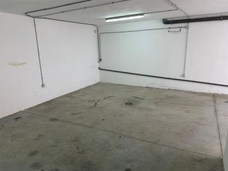 Casa adosada de alquiler en Urbanización Aloha Lake, 20, Los Naranjos - Photo 2