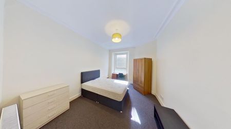 3 bedroom apartment to rent - Photo 3