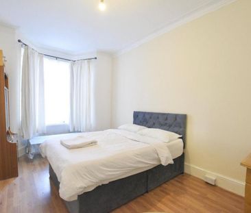 4 bedroom terraced house to rent - Photo 2