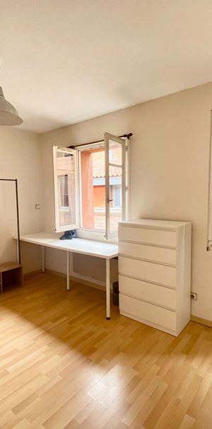 A louer: Grand studio de 21 m² au centre ville de Toulouse - Photo 1