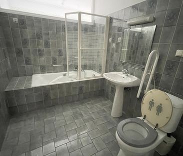 Location Appartement 4 pièces 94m² - Photo 5