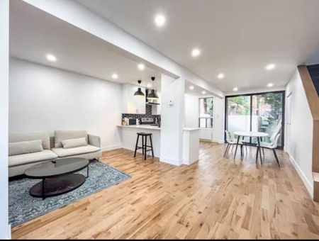 Maison à étages à louer - Montréal (Villeray/Saint-Michel/Parc-Extension) (Villeray) - Photo 2