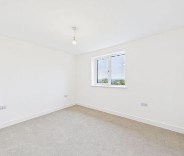 4 bedroom detached house to rent - Photo 4