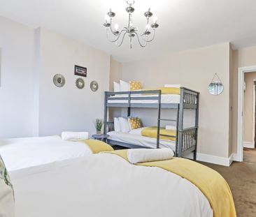 3 Bed Flat, East Street, BN1 - Photo 6