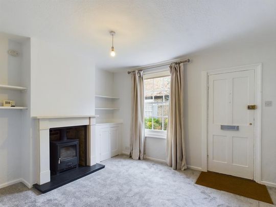 2 bedroom terraced house to rent - Photo 1