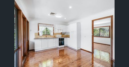 Great Family Home Awaits! - Photo 4