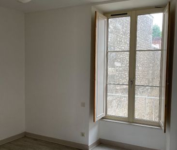 Location appartement 3 pièces, 72.00m², Fontenay-le-Comte - Photo 3