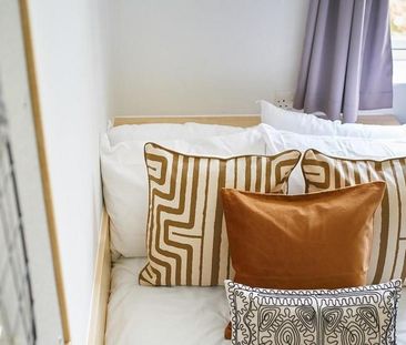 1 bedroom in a flat share to rent - Photo 6